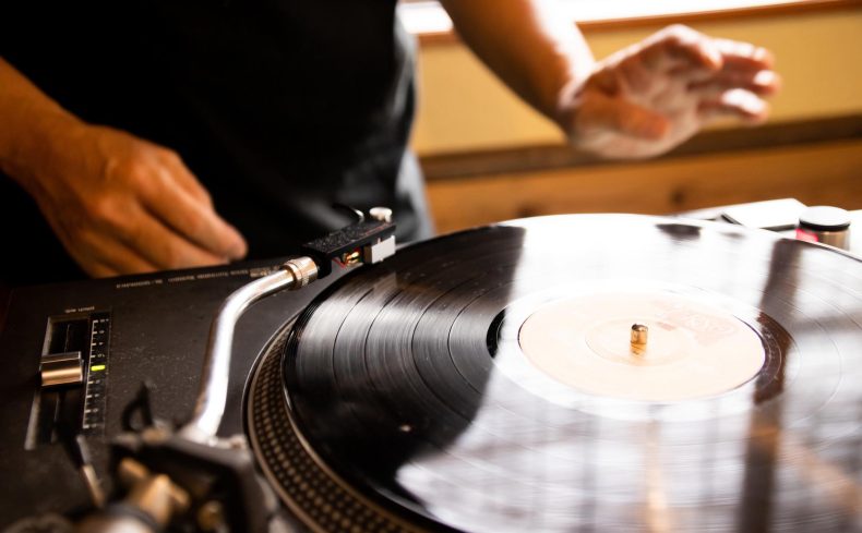 初めての「ジャズ喫茶」を楽しむ方法。全国のおすすめのジャズ喫茶も紹介