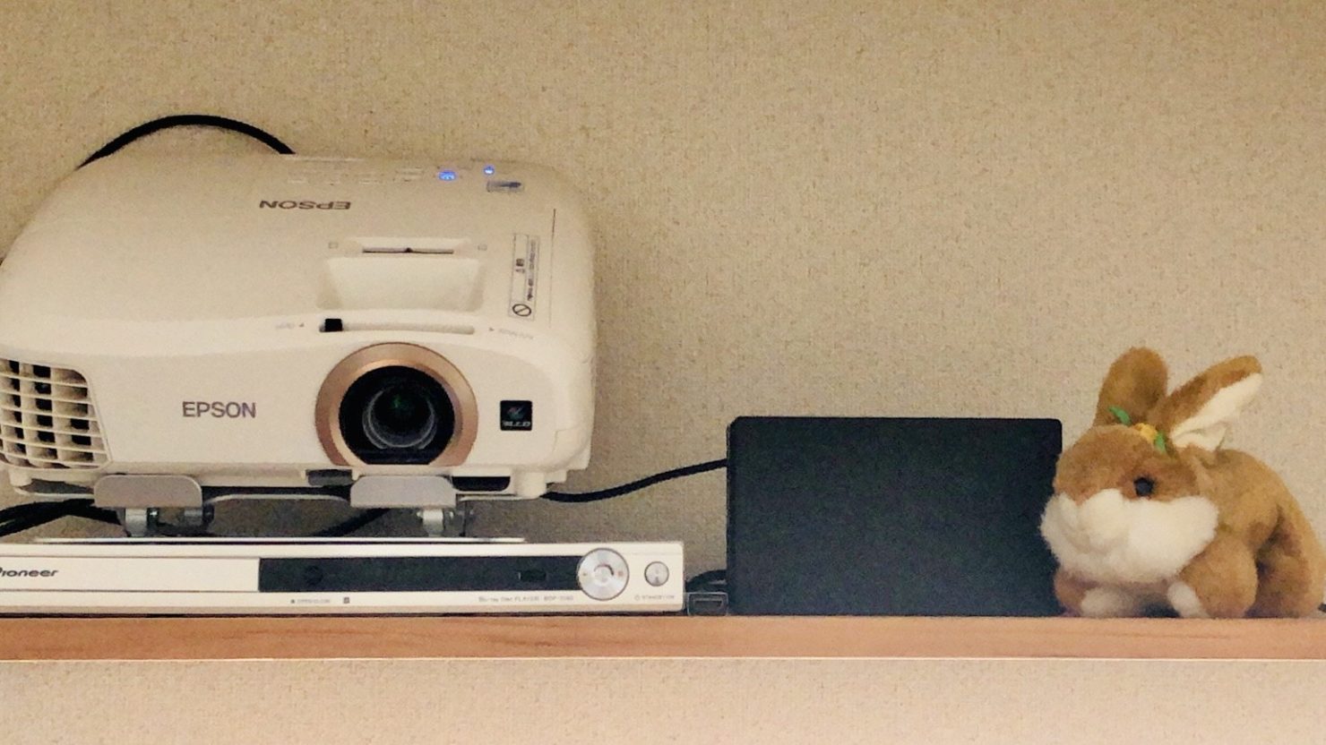 ウォールシェルフ