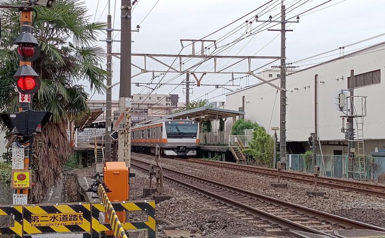 「JR中央線」の混雑具合は？ 通勤に便利な“狙い目駅”を沿線住民が紹介！