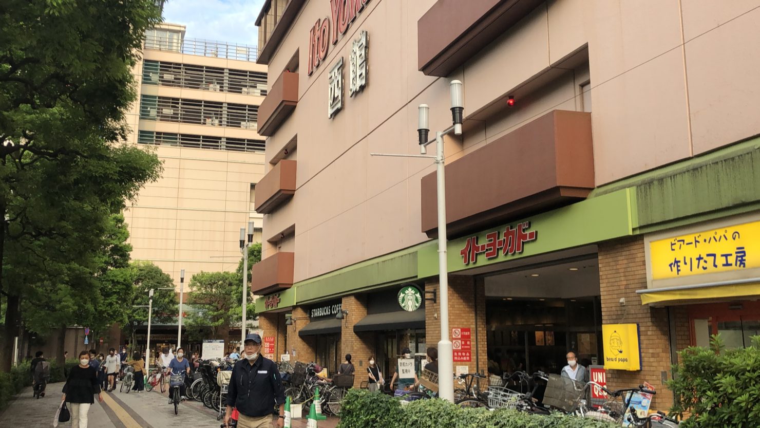 武蔵境駅南口付近