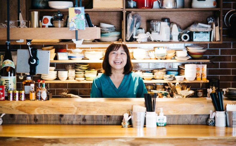 大阪・天満「ヤドカリ食堂」店主に聞く、天満/天神橋筋六丁目エリアの魅力 ～店から広がる街の姿～