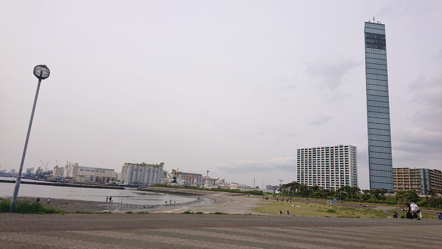 千葉みなと駅 ポートタワー