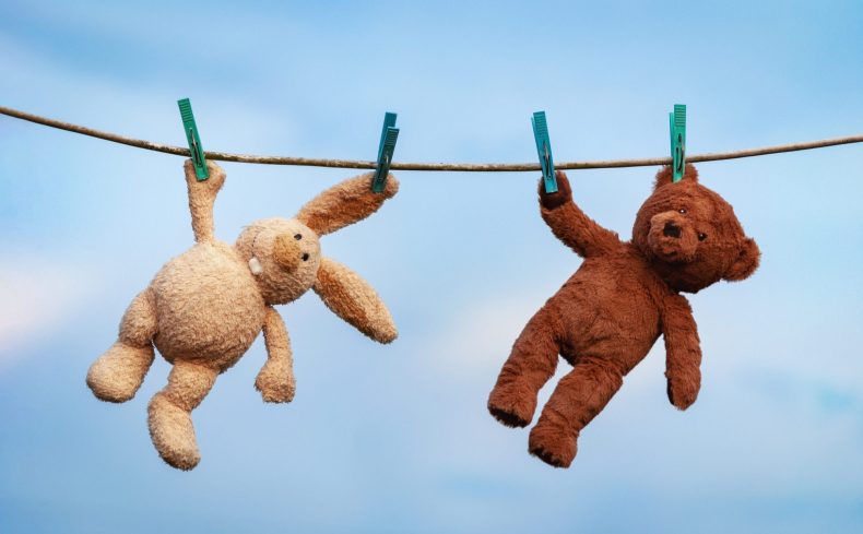 ぬいぐるみのお手入れ方法”4選”！自宅での洗い方・干し方・気をつけるポイント