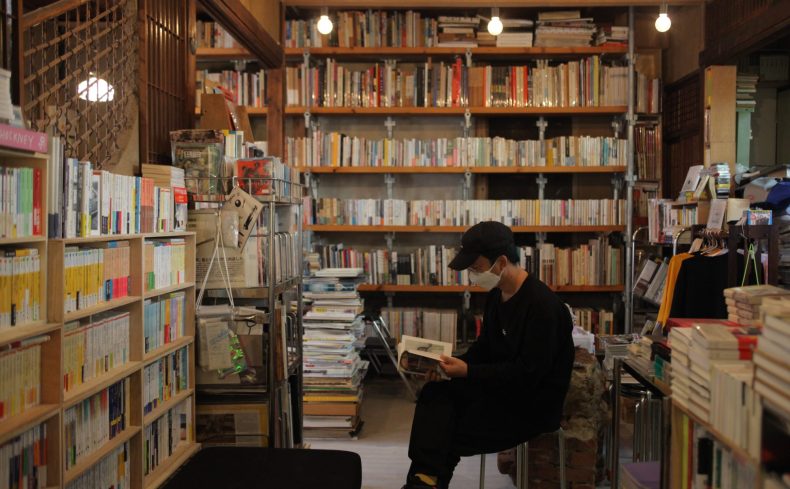民家をリノベーションした街の書店「LVDB BOOKS」店主が語る、大阪・南田辺の魅力 ～書店のある街で暮らそう～