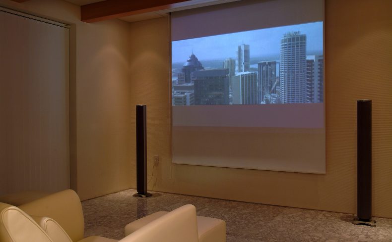 シアタールームを自宅に！ゼロから作った私が費用や作り方を解説