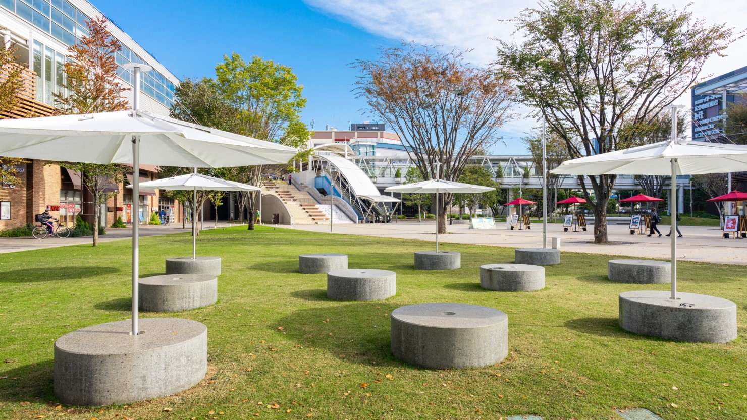 流山おおたかの森駅前広場