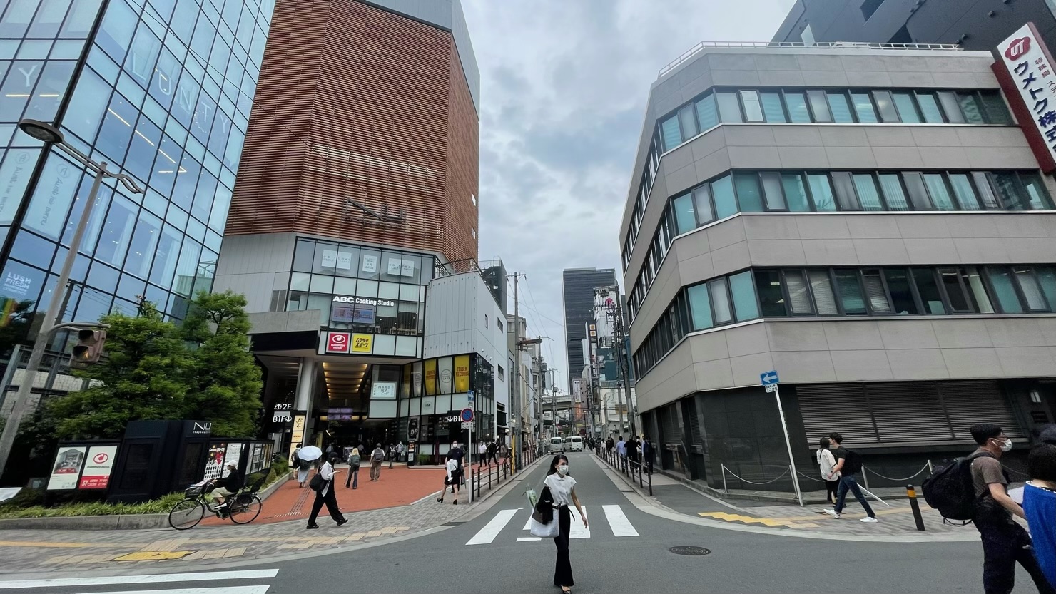 茶屋町周辺の様子