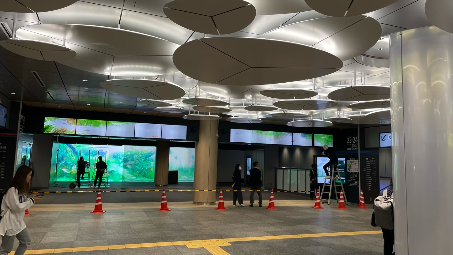 うめきた新駅改札内