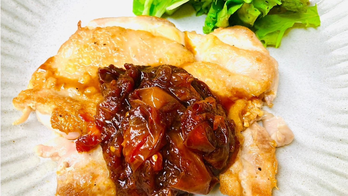 チキンソテー　ドライトマトソース