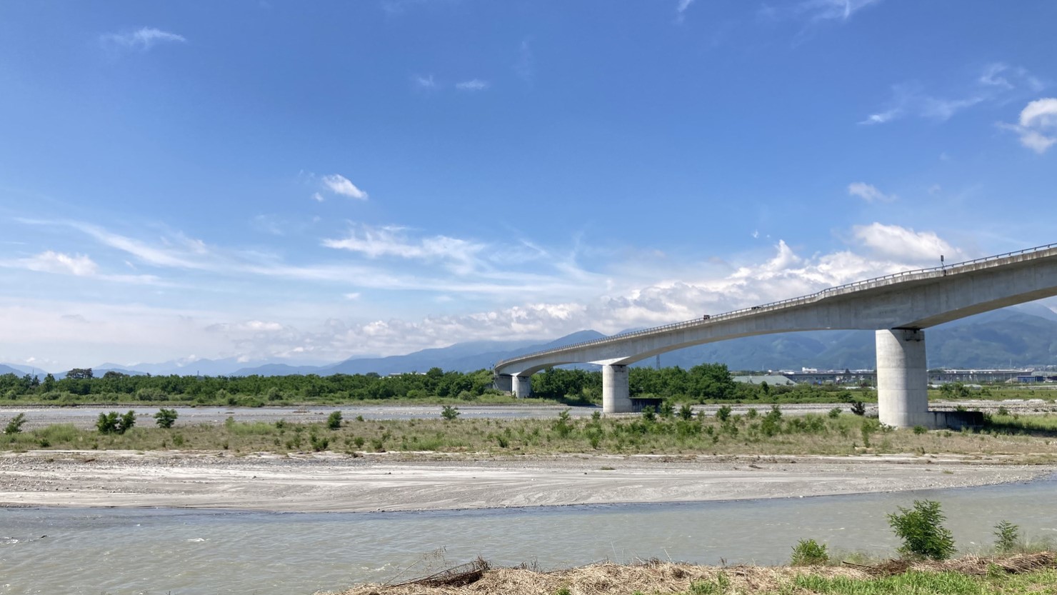 山や川をはじめ自然を全身で感じられる田舎街