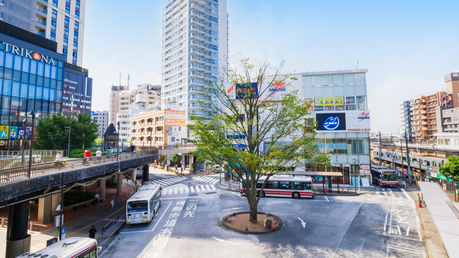 三鷹駅南口 駅前の風景