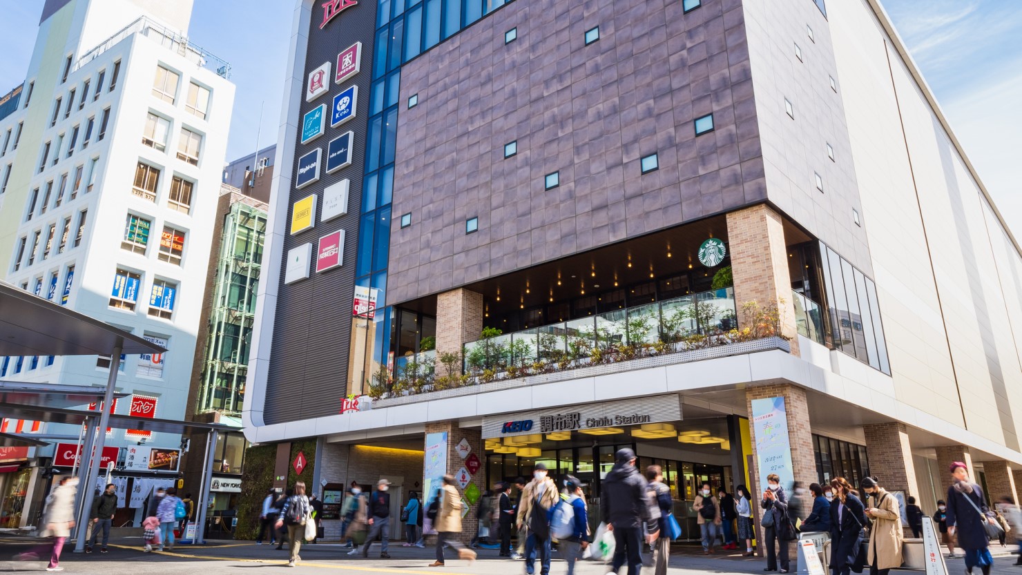 調布駅前の風景