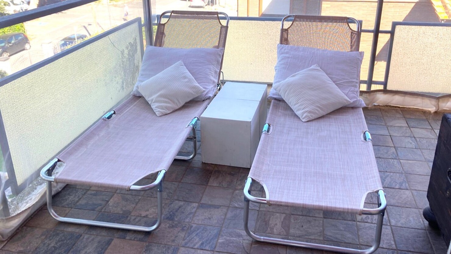 ベランダでゆっくり過ごす時間は至福のひととき　© Attico