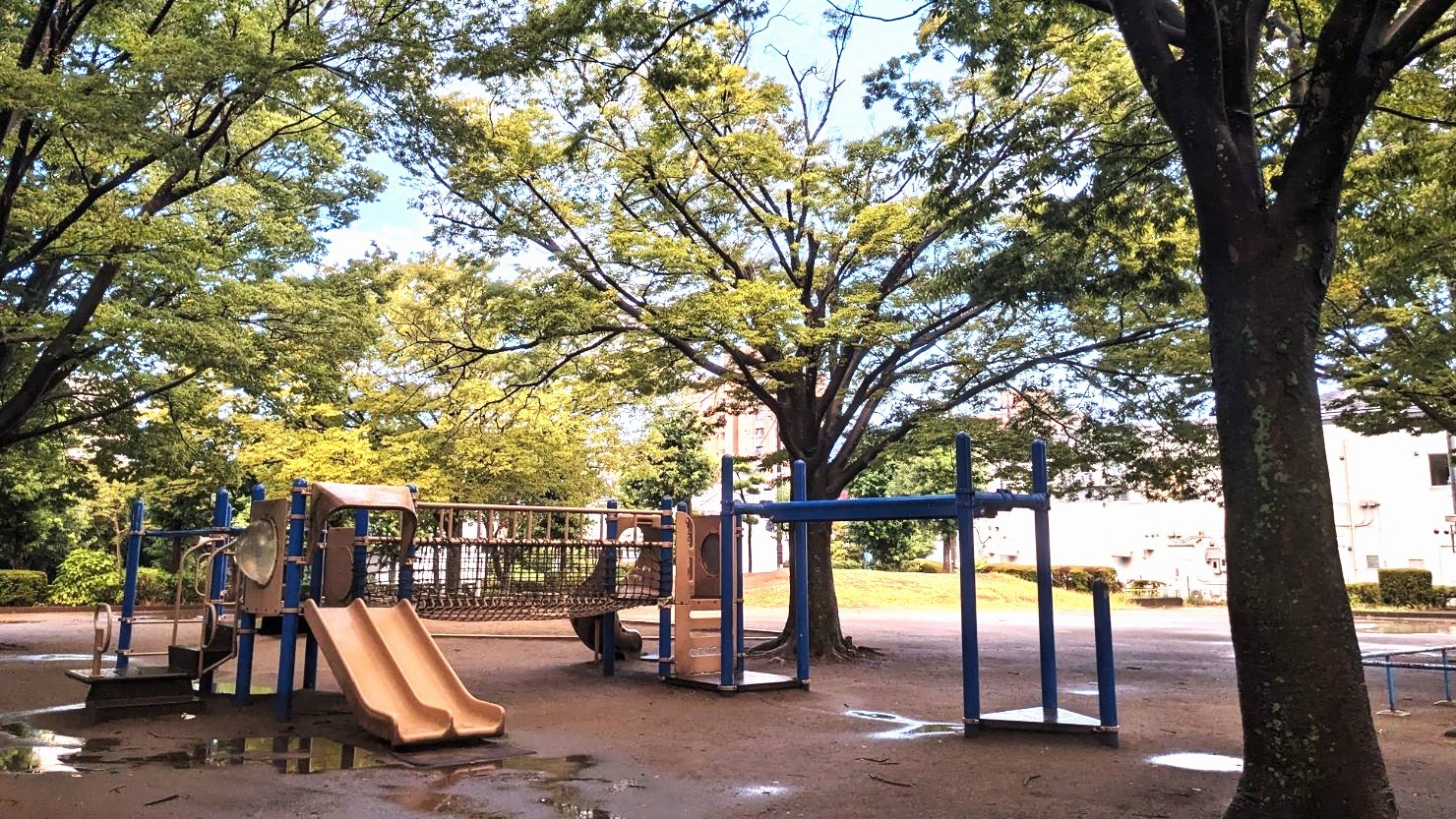 西白井駅近くの離山児童公園                    © 箱根ヶ崎