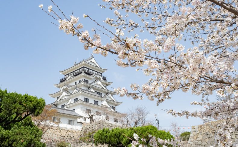 鞆の浦とバラの街・広島県「福山市」の住みやすさは？