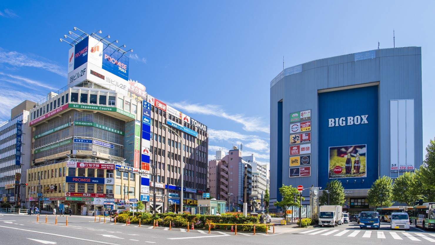 学生の街としても知られる高田馬場駅