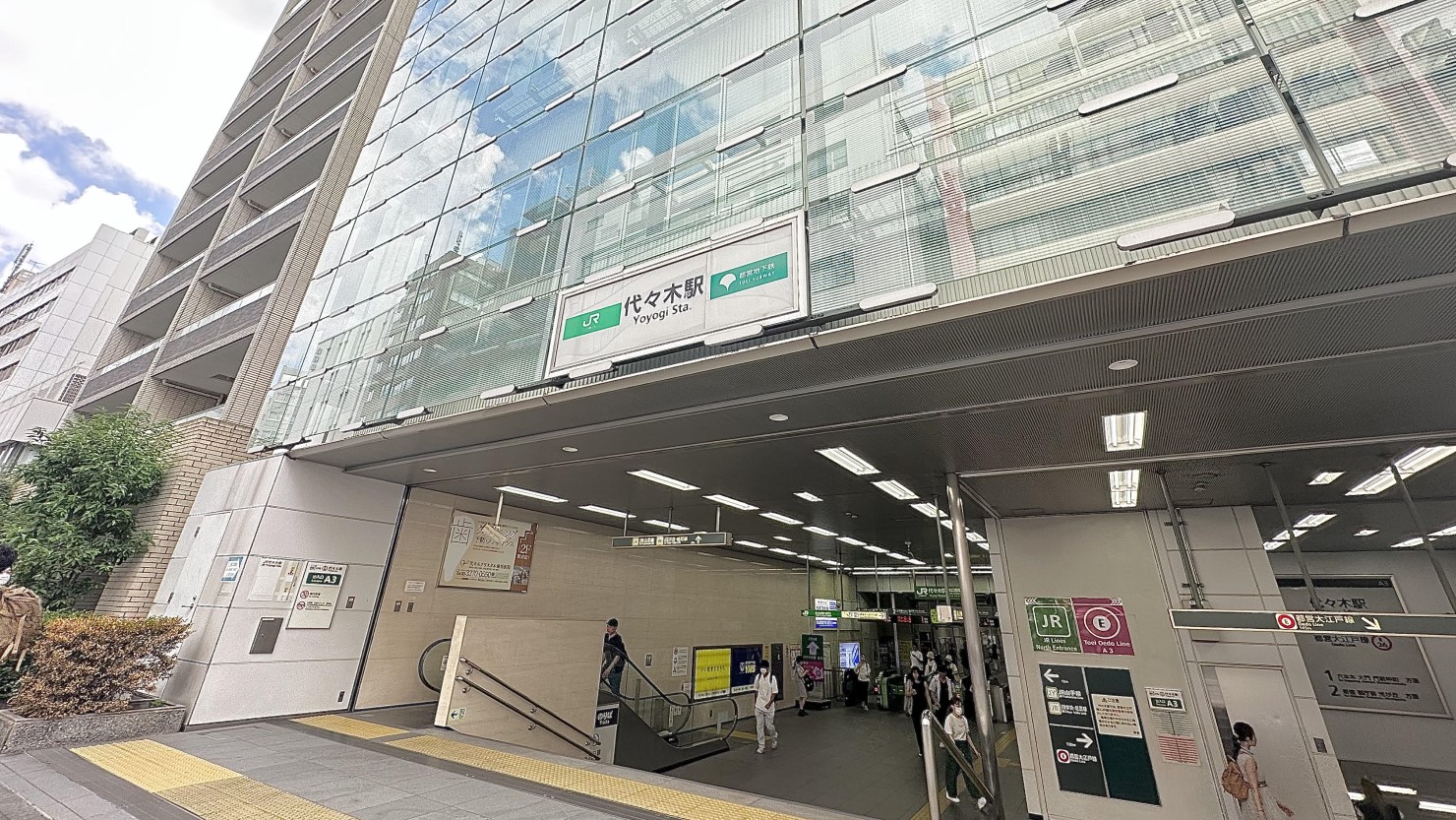 代々木駅改札