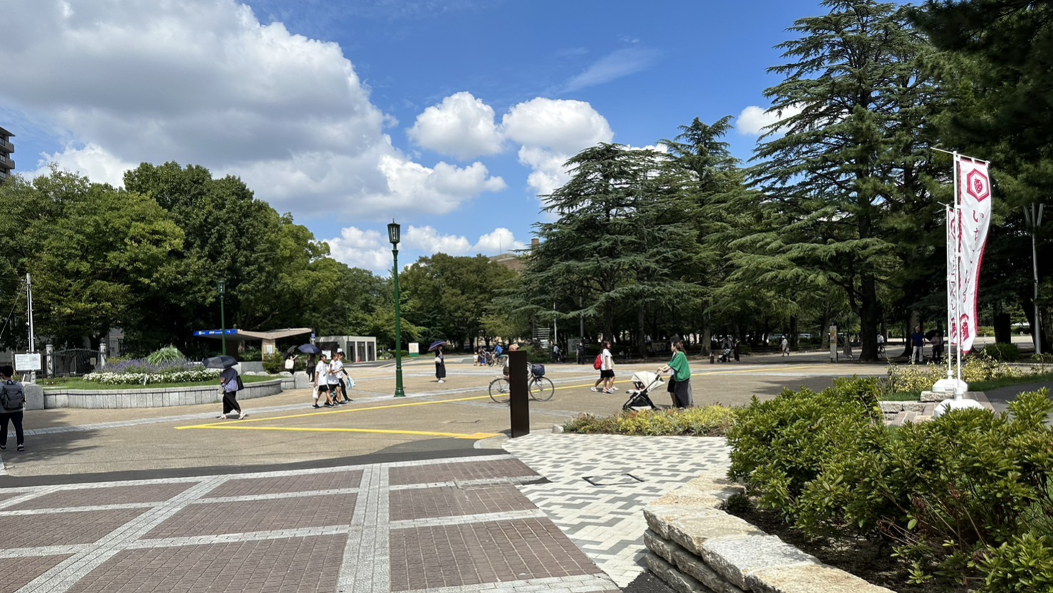 子どもたちでにぎわう鶴舞公園