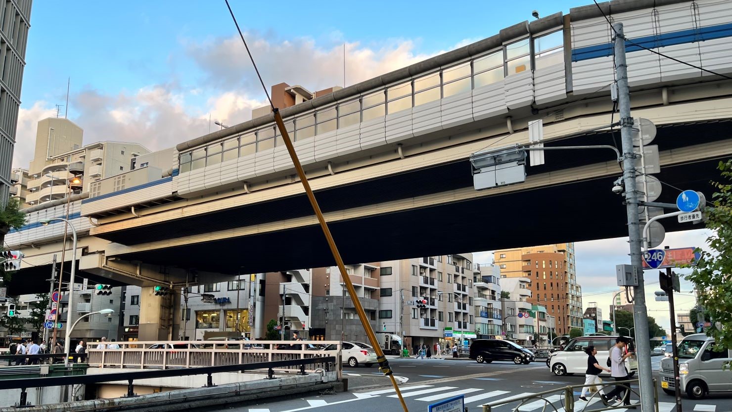 首都高速道路渋谷線と国道246号