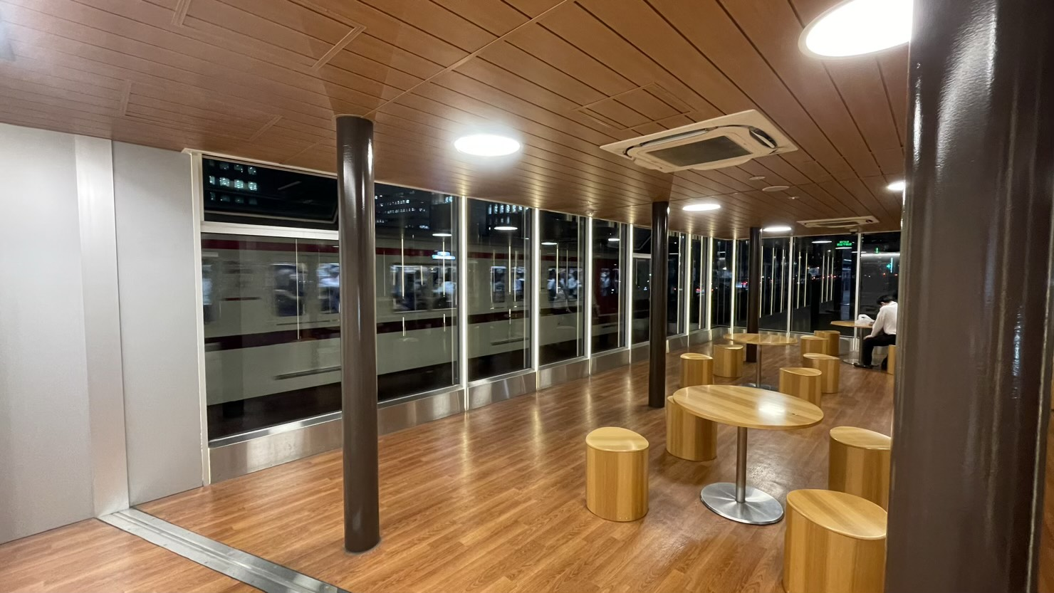 地下鉄新大阪駅トレインビュースポット