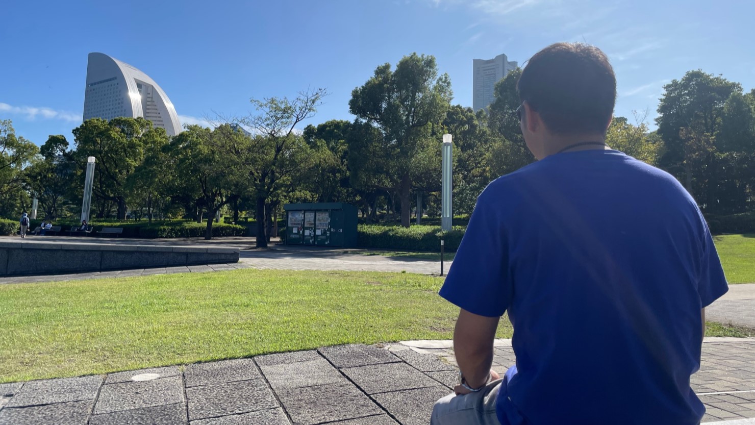 臨港パークでのんびりと過ごす様子