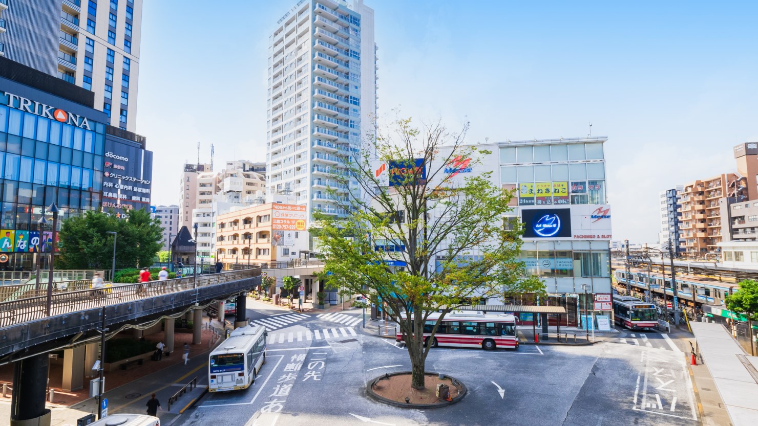 三鷹駅周辺の様子