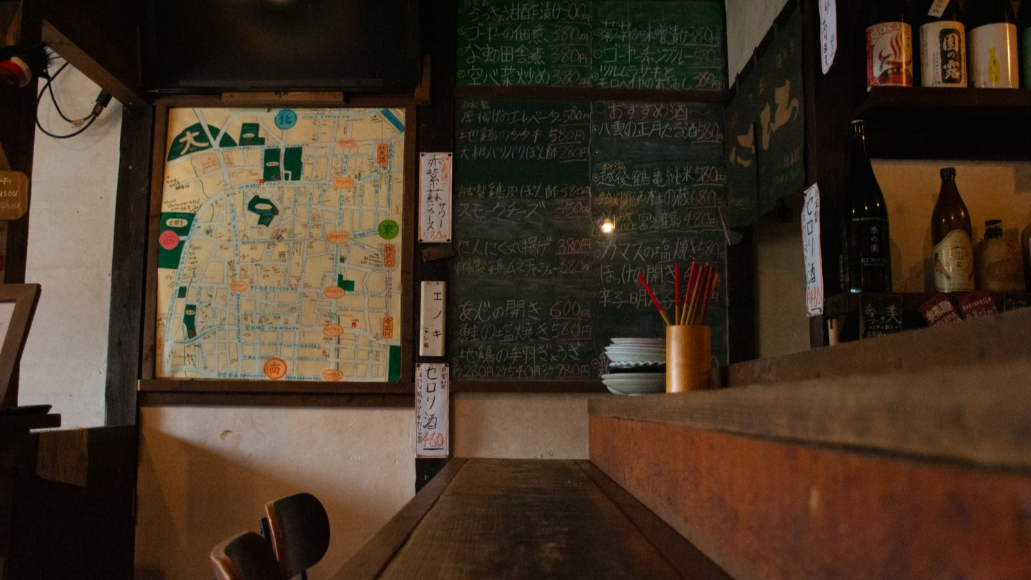 カウンターは交流のための特等席