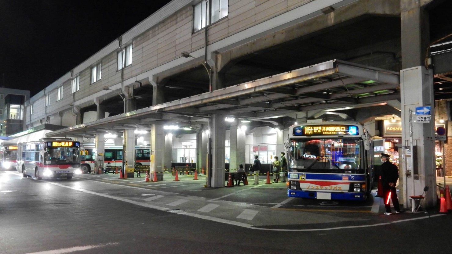 綱島駅のバスターミナル
