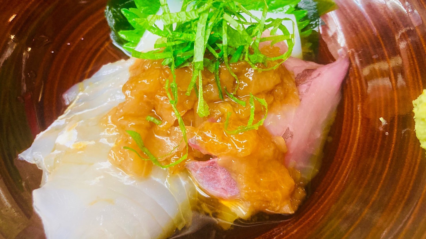 お刺身梅シソあえ