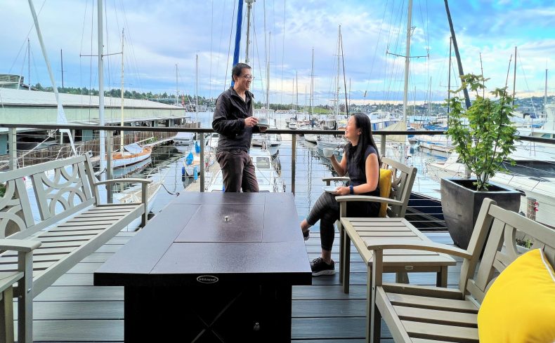 水上に浮かぶ住宅「ハウスボート」とは？その魅力と実際の暮らしぶりをご紹介