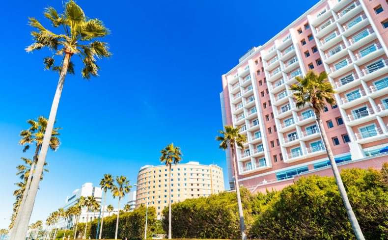 家を持たない「ホテル暮らし」の体験談。必要な費用やおすすめサービスを紹介