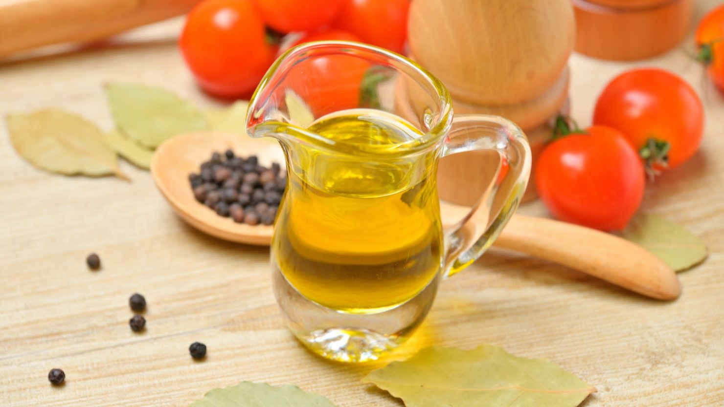 手作りしたオリーブオイルのイメージ　