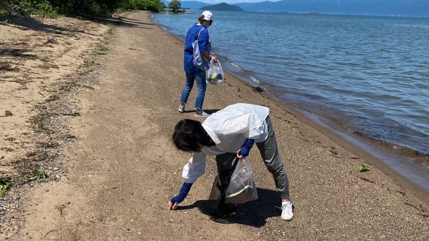 琵琶湖でマザーレイクゴールズ活動中の私