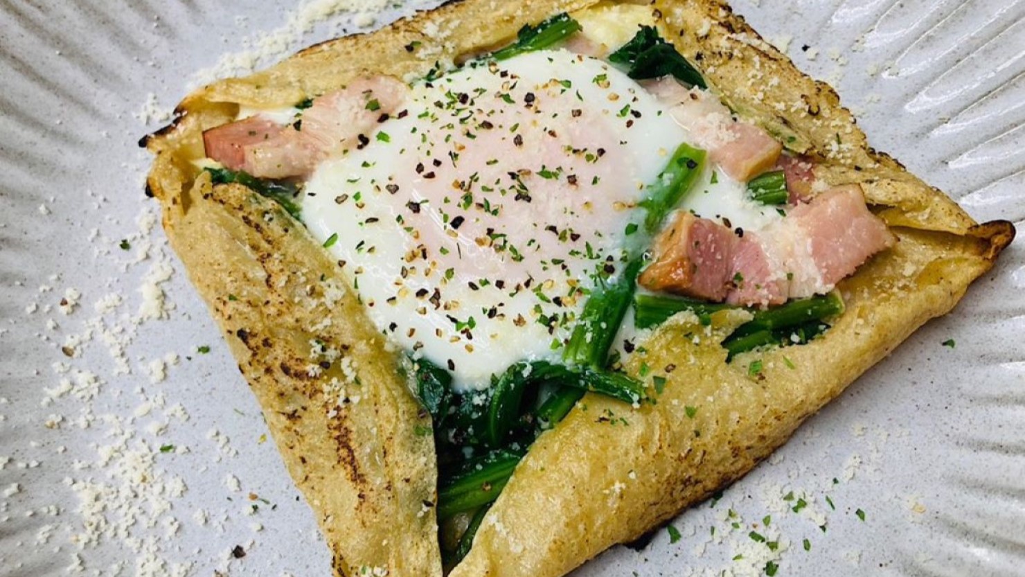 蕎麦粉のガレット