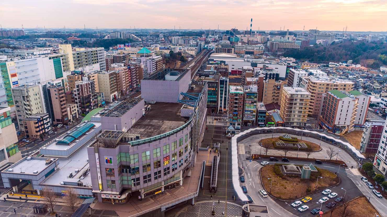 大型商業施設がたくさんあるセンター北駅周辺