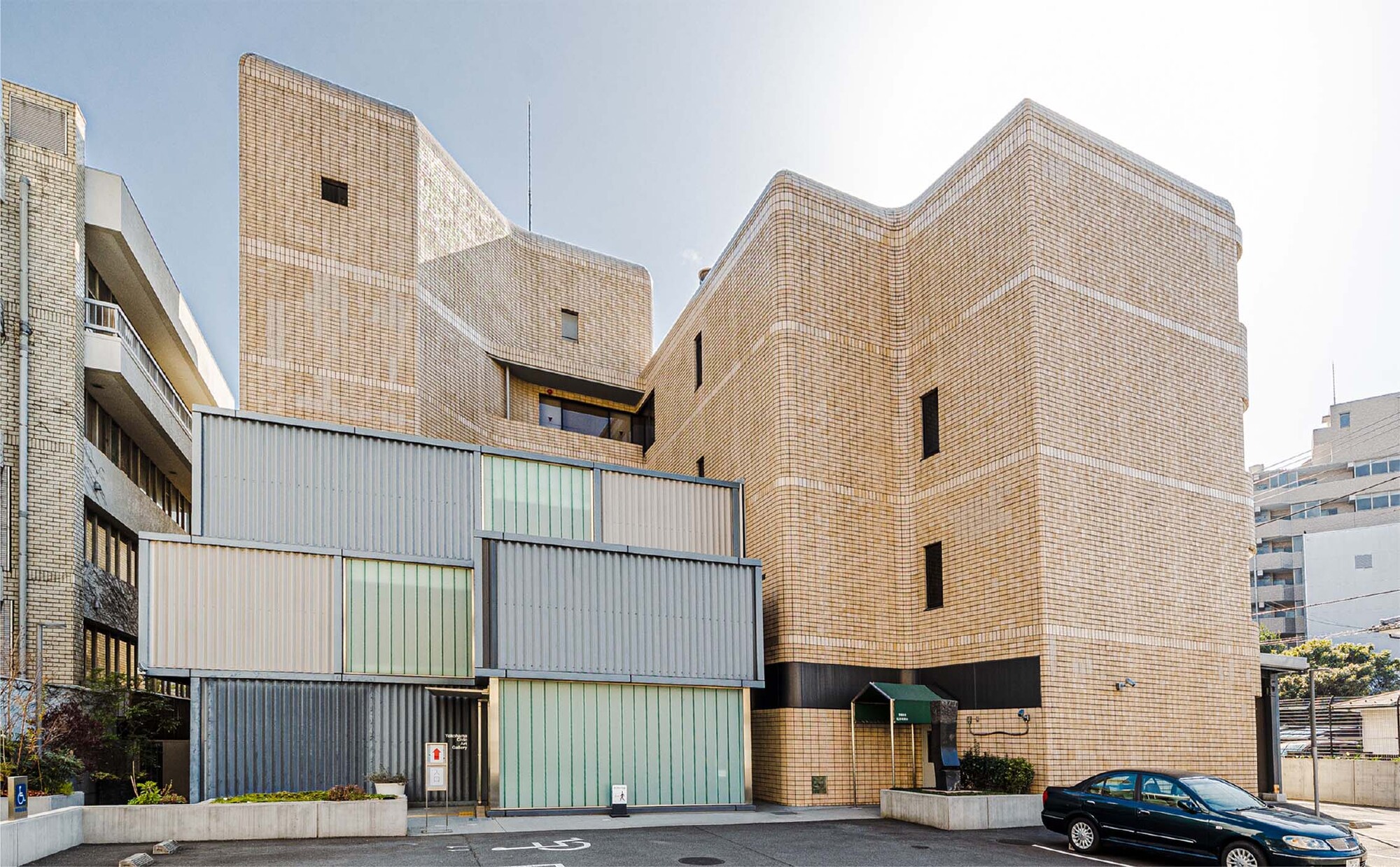 観て、観せて、学んで、広がる！ 横浜市民ギャラリーは横浜でアートライフを満喫する必見スポット！