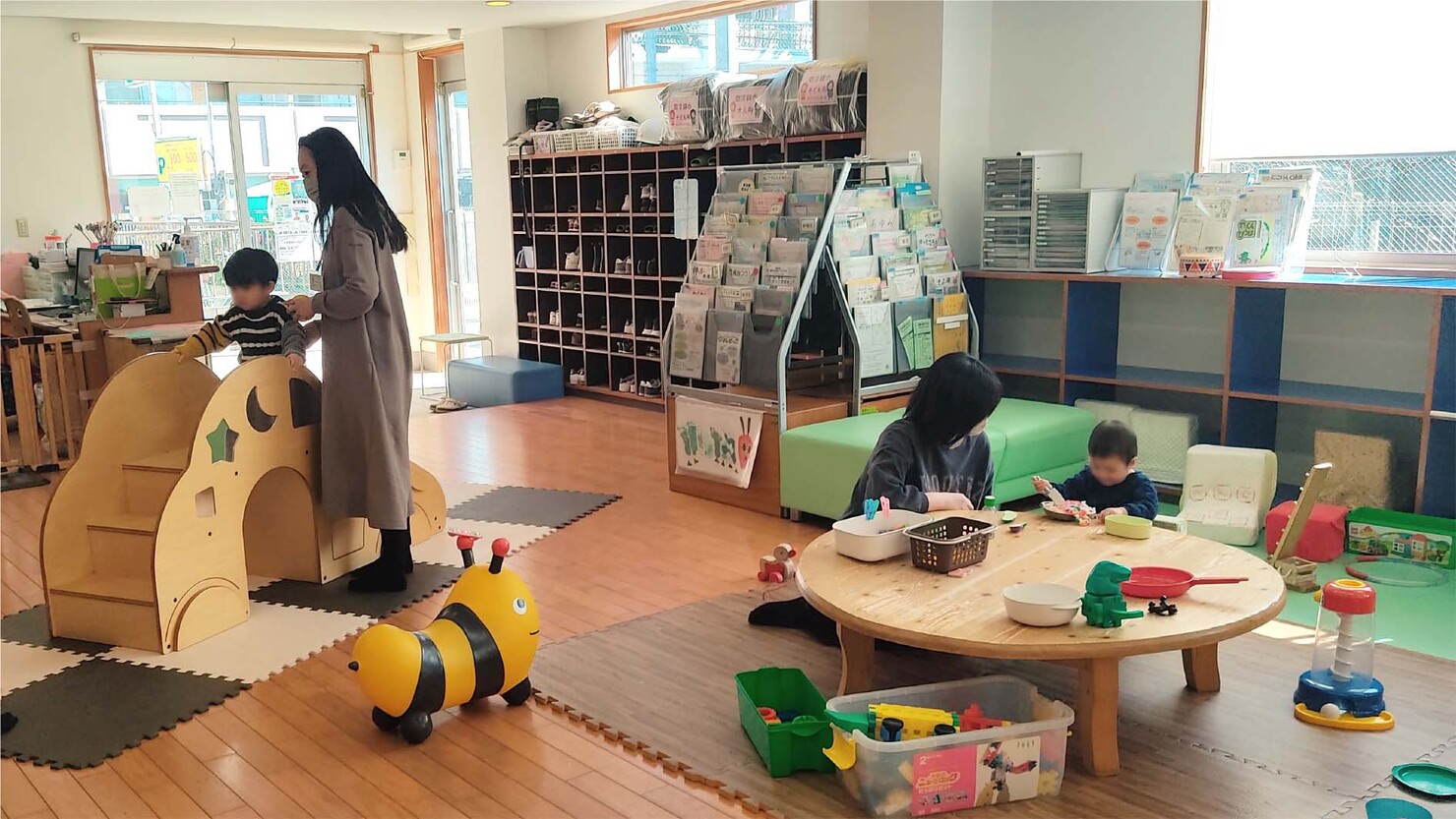 「子どもがまんなか みんなで子育て」のコンセプトを日々、実践中 © K.Isozaki