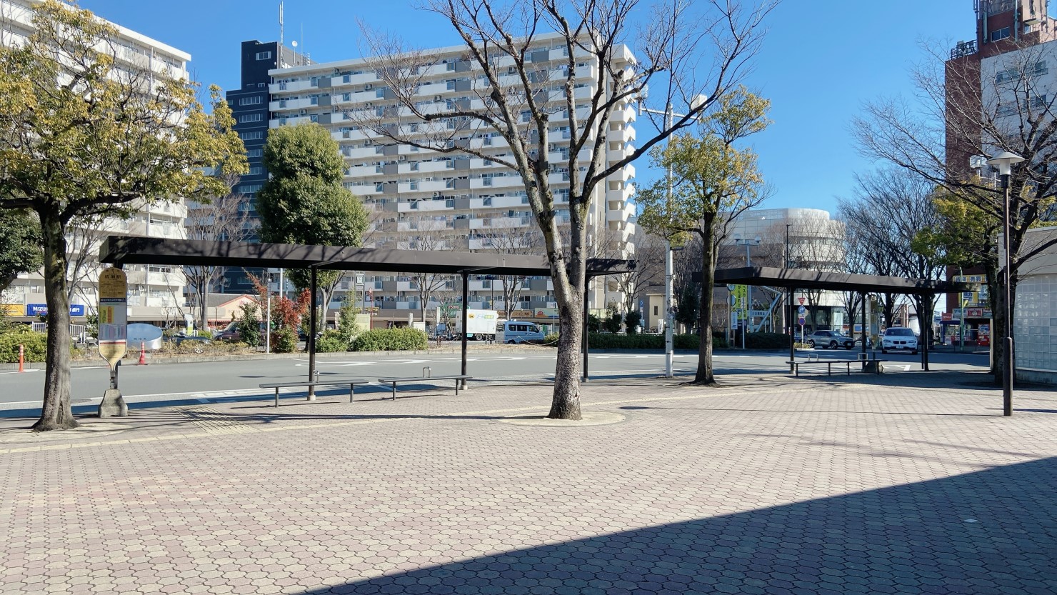 成瀬駅北口　バスロータリー