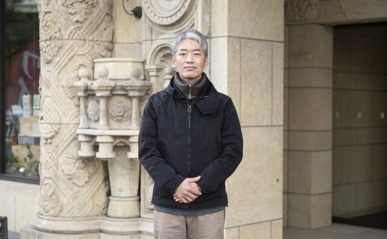 二つの川が織りなす景観、中之島の街並みを建築家・高岡伸一さんと歩く【大阪まちあるき 第1回】