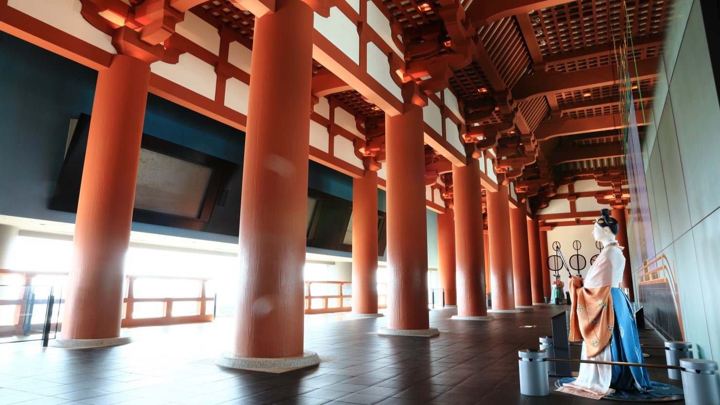 実物大に復元された奈良時代の大極殿