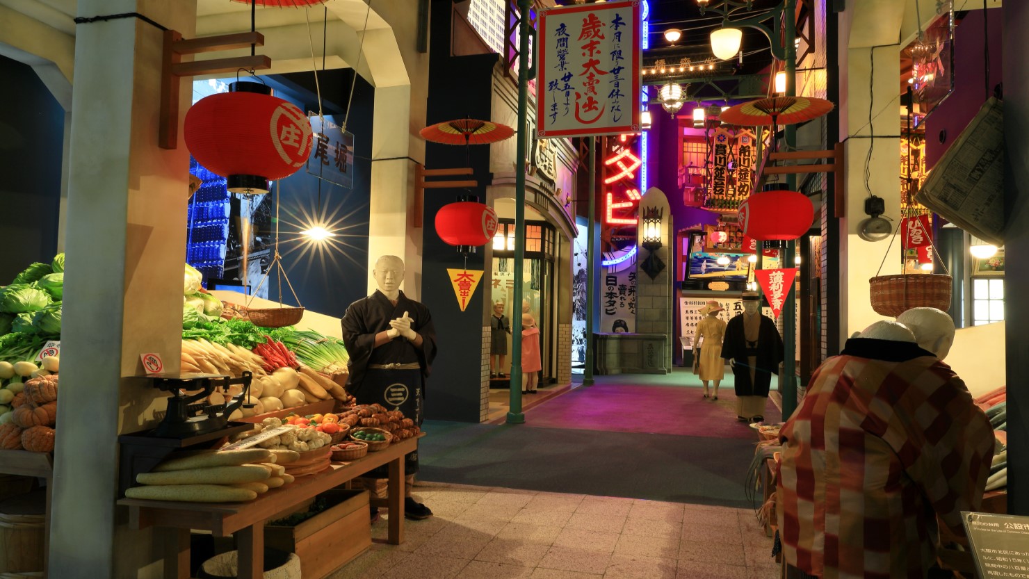 7階の展示室は、大大阪の時代を再現した街並みに胸が踊る。モダンな雰囲気に、当時の活気や流れを感じる