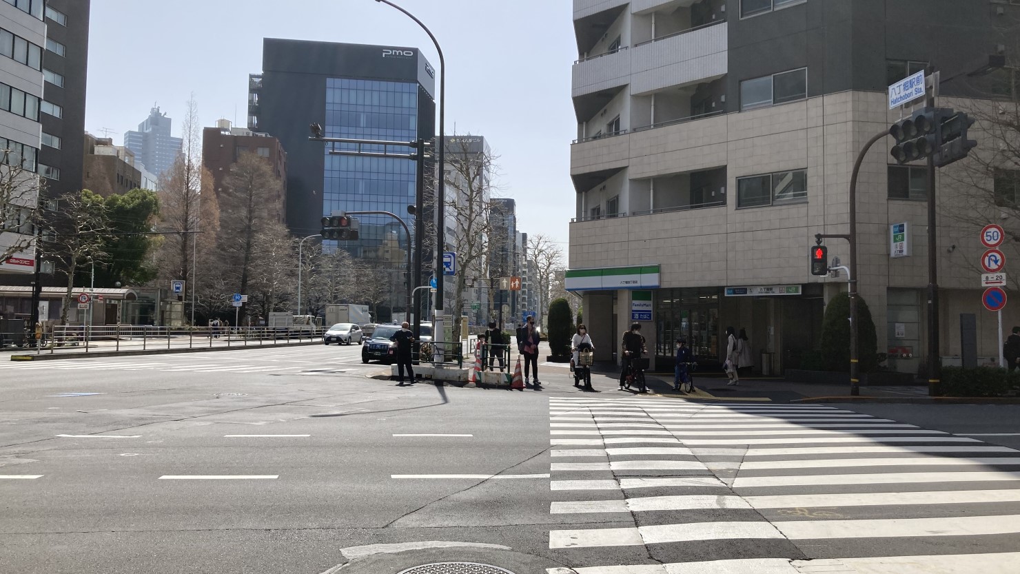 八丁堀駅前交差点