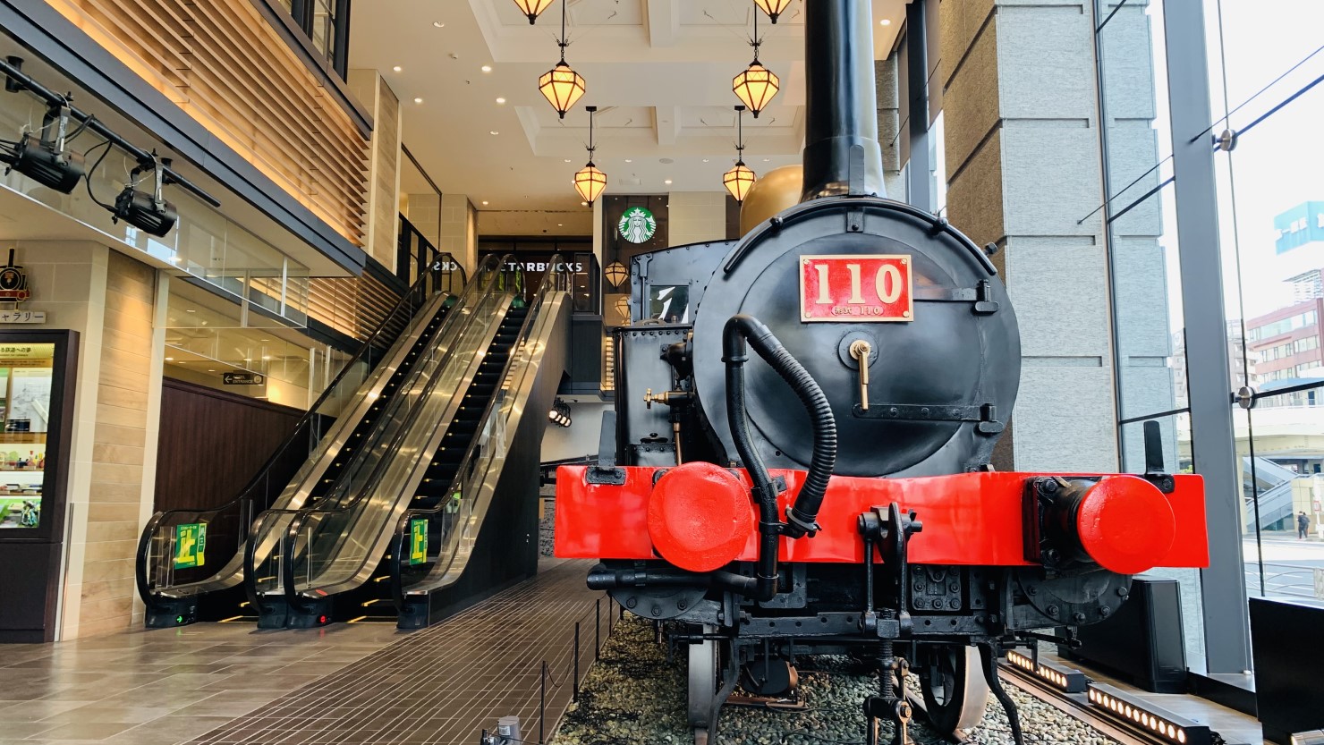 「旧横濱鉄道歴史展示(旧横ギャラリー)」の110形蒸気機関車