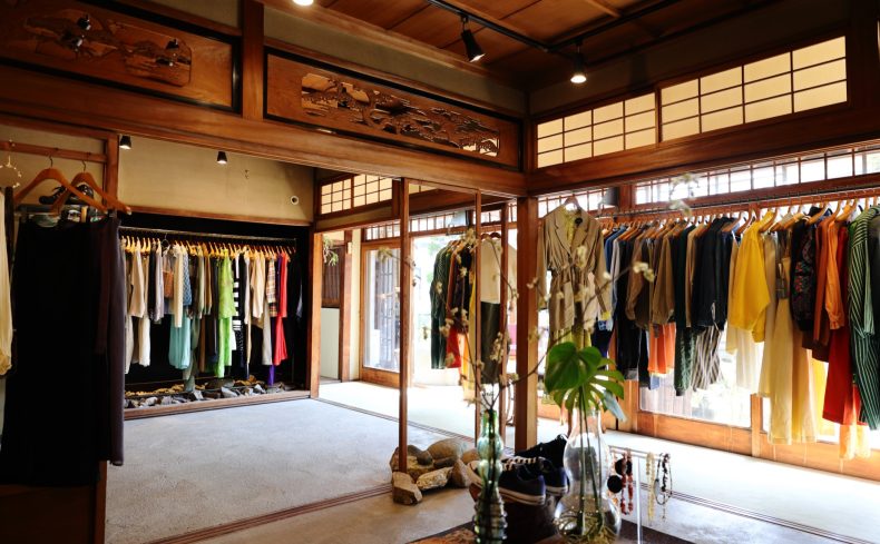 築100年越の古民家×古着屋「白商店」の店主に聞く、豊中で店を開くおもしろさ