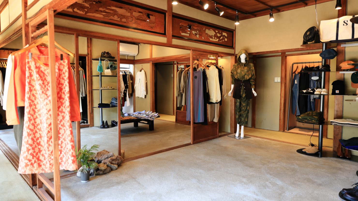 築100年越の古民家×古着屋「白商店」の店主に聞く、豊中で店を開く