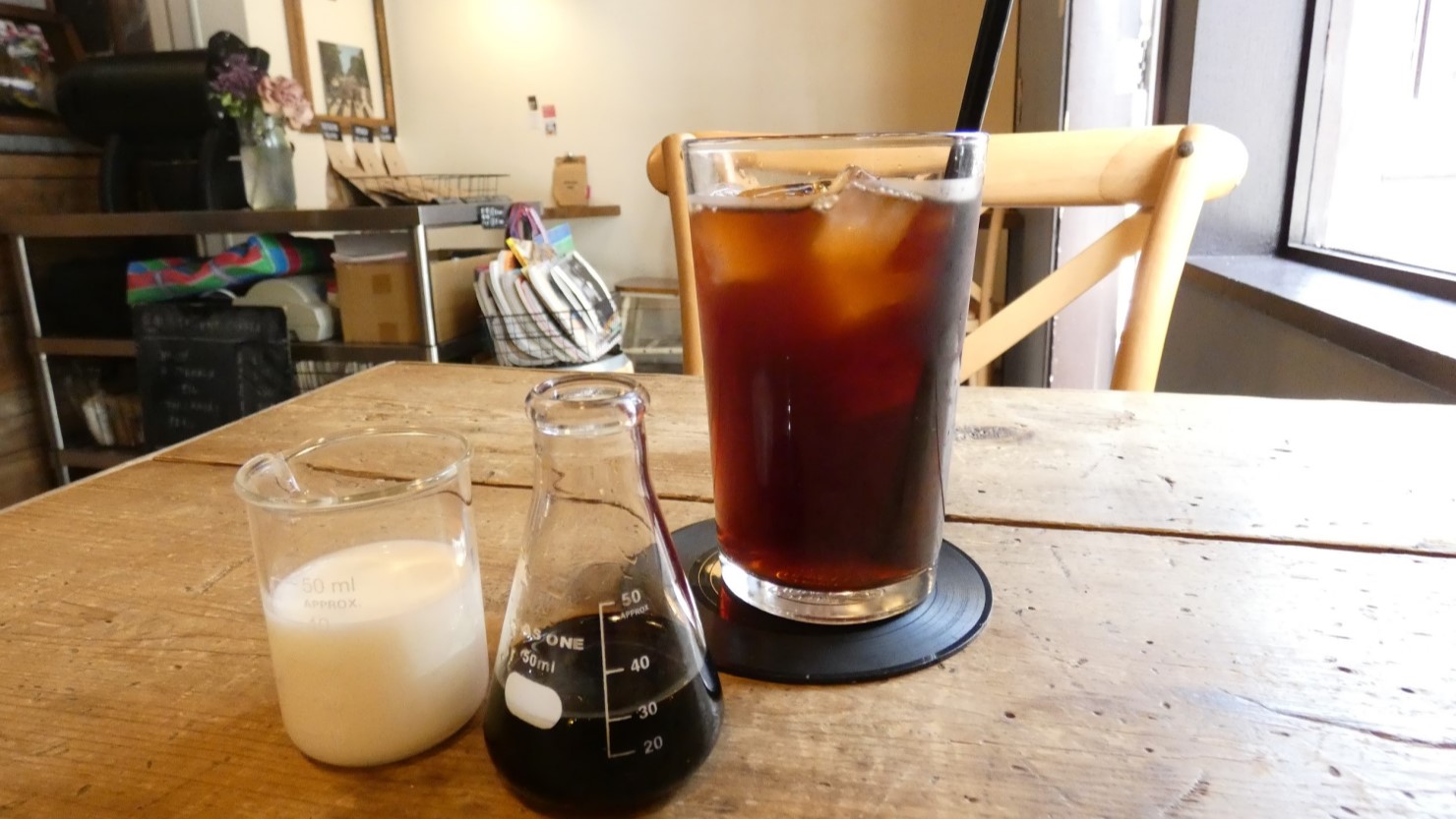 入れ物がかわいいアイスコーヒー