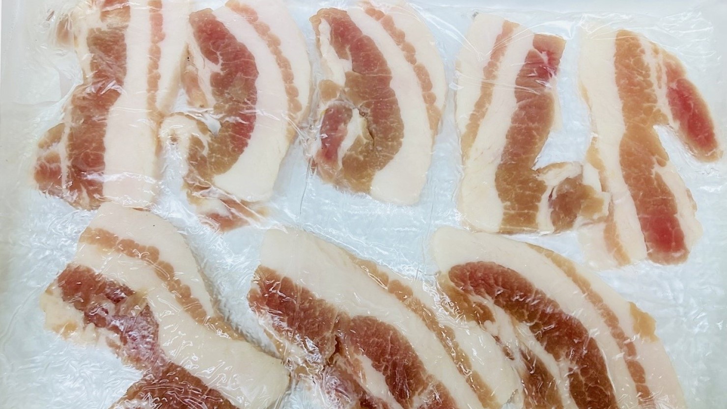 8枚にスライスした豚バラ肉