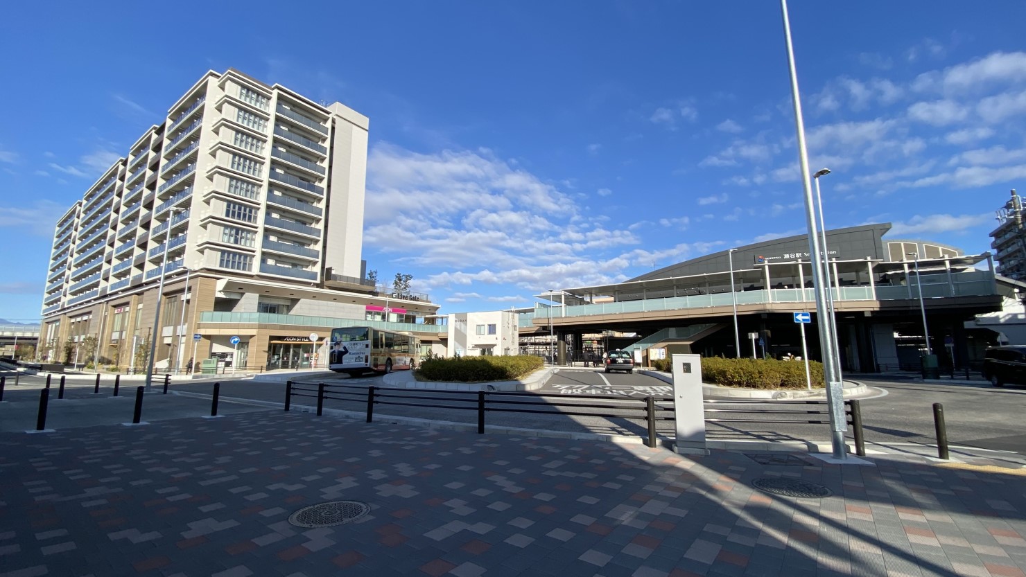 瀬谷駅南口直結のライブゲート瀬谷