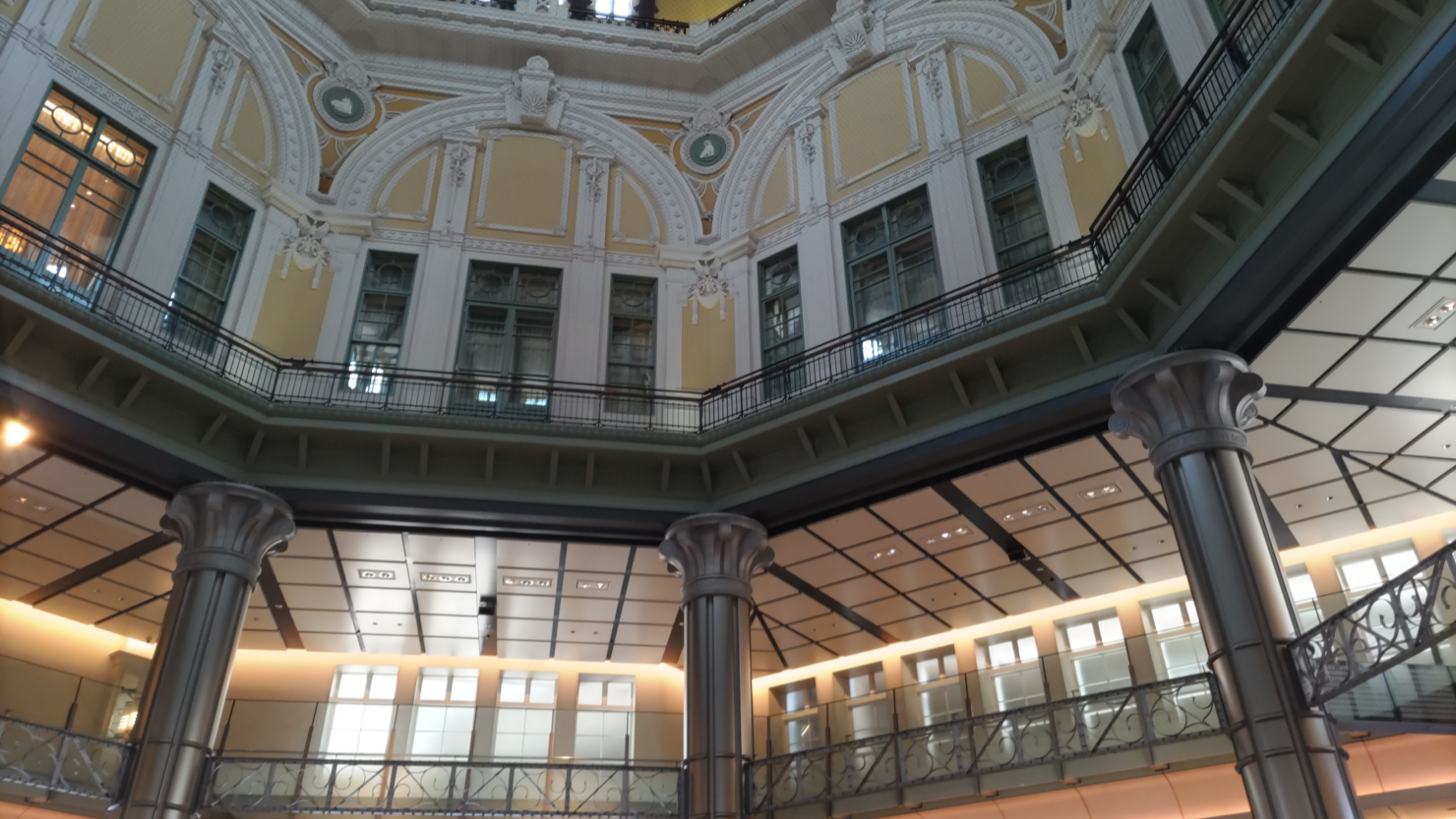 東京駅丸の内北口改札