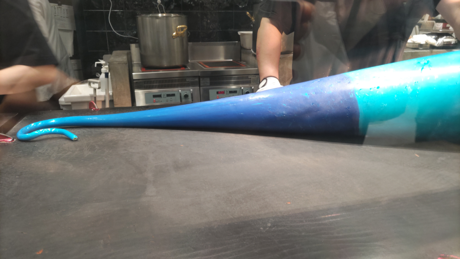 キャンディー作りを見学できる(1)